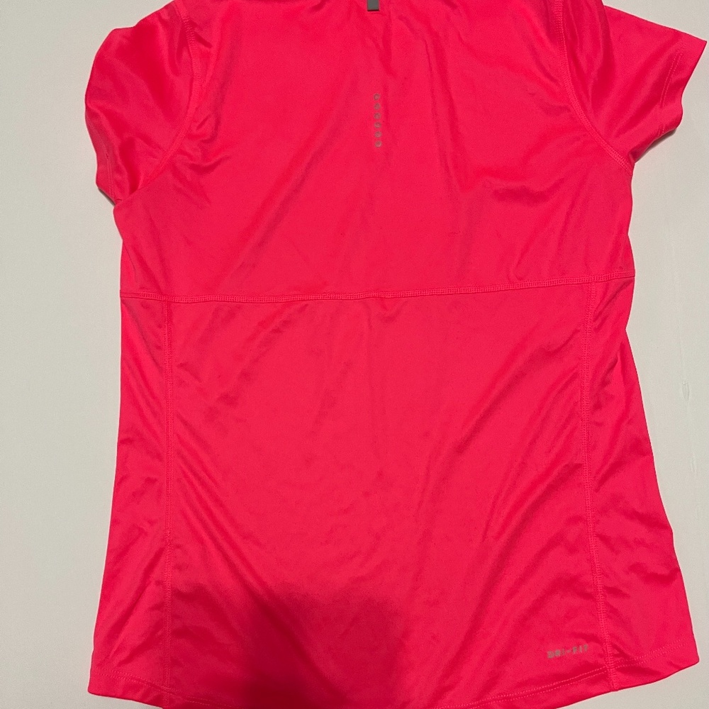 Nike top
